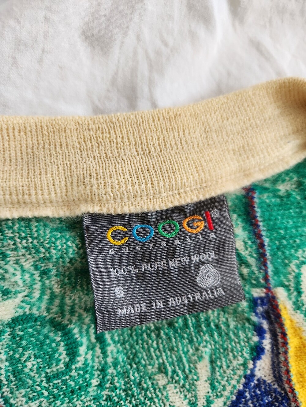 Vintage COOGI Australia 3D Knit Cardigan – Size S - Picture 2 of 11